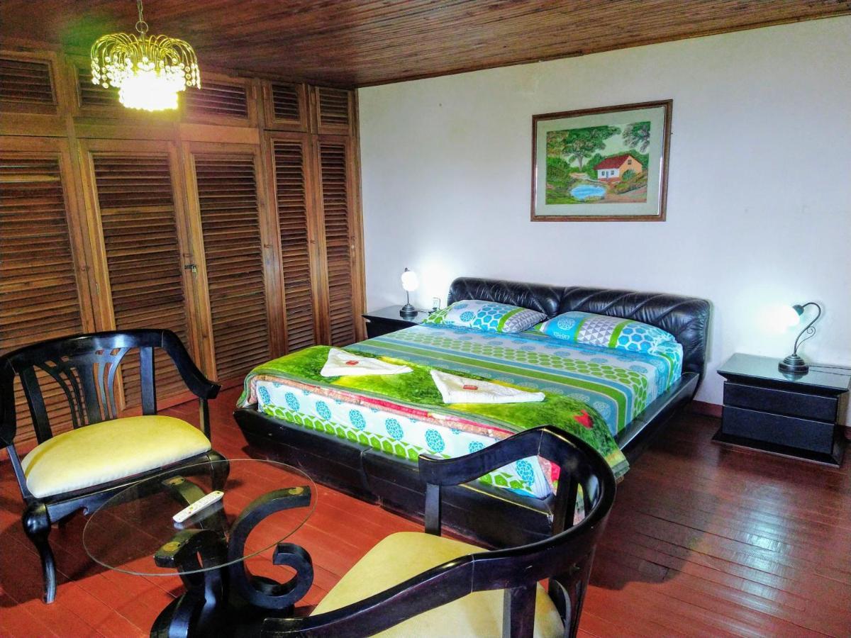 Finca Turistica Los Rosales 페레이라 외부 사진